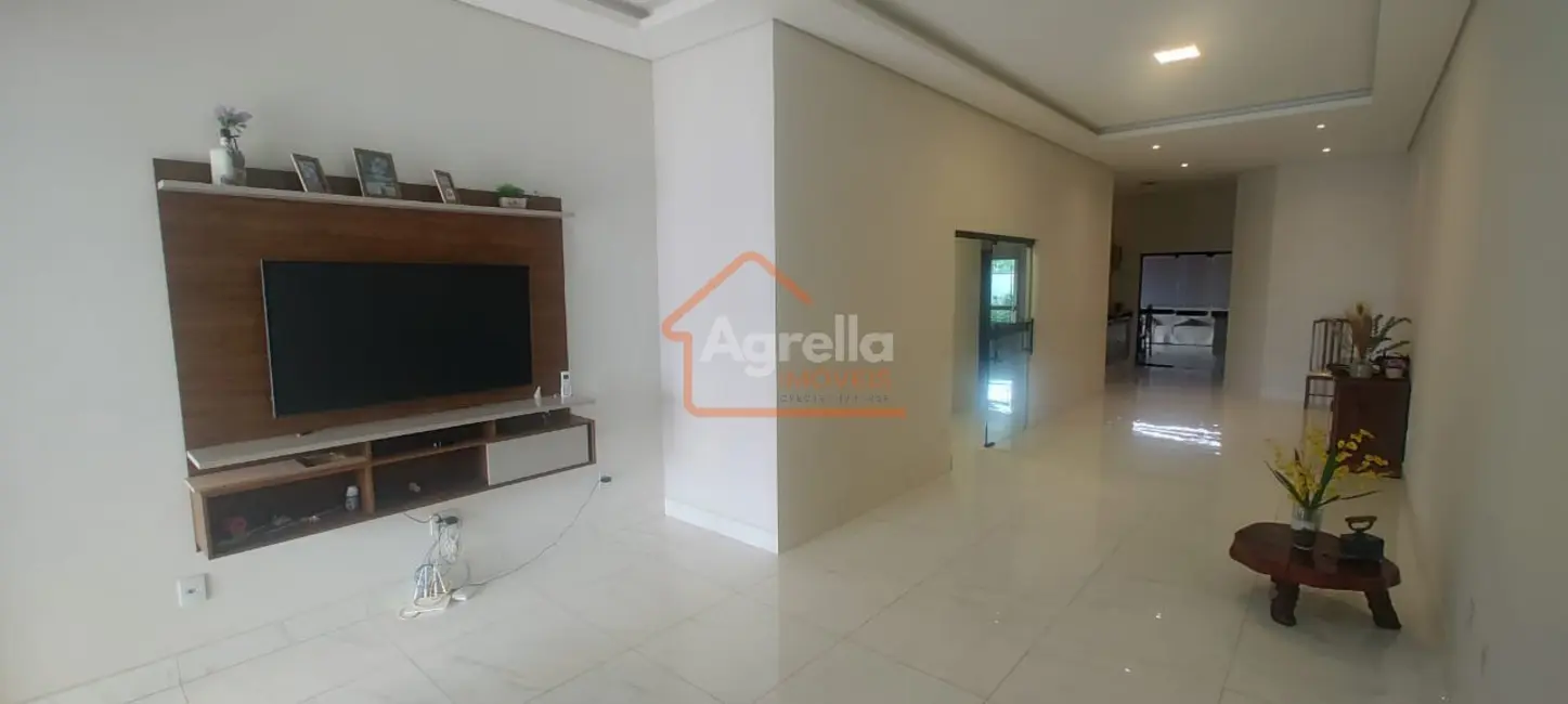 Foto 3 de Casa de Condomínio com 3 quartos à venda, 250m2 em Mogi Mirim - SP