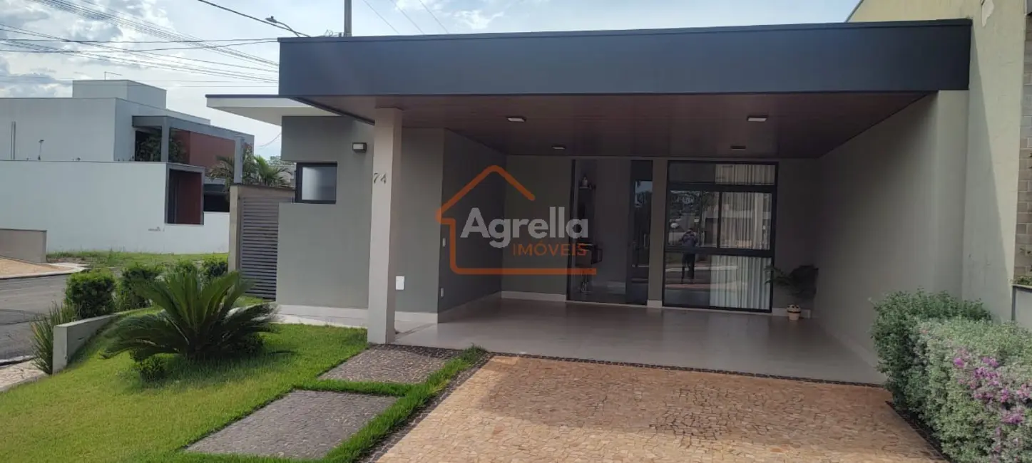 Foto 1 de Casa de Condomínio com 3 quartos à venda, 250m2 em Mogi Mirim - SP