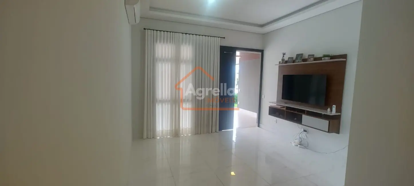 Foto 4 de Casa de Condomínio com 3 quartos à venda, 250m2 em Mogi Mirim - SP