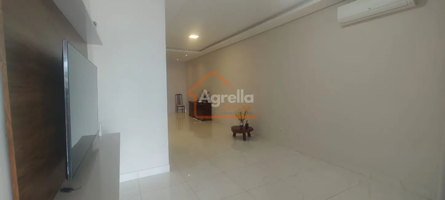 Foto 2 de Casa de Condomínio com 3 quartos à venda, 250m2 em Mogi Mirim - SP