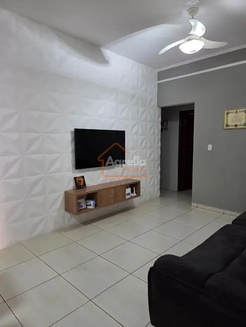 Foto 2 de Casa com 2 quartos à venda, 140m2 em Mogi Guacu - SP