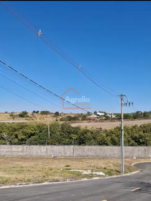 Foto 1 de Terreno / Lote à venda, 691m2 em Mogi Mirim - SP