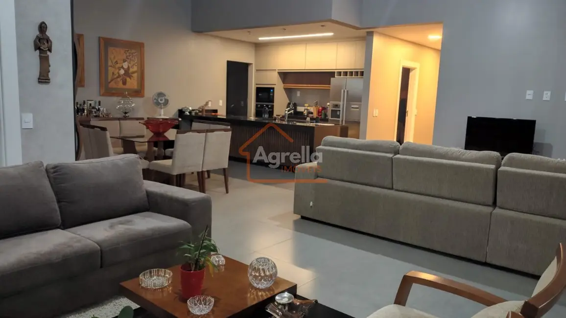 Foto 1 de Chácara com 3 quartos à venda, 670m2 em Chácara São Marcelo, Mogi Mirim - SP