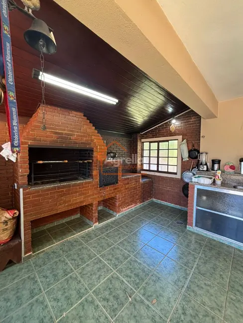 Chácara com 2 quartos à venda, 420m2 em Itapira - SP - imagem 9 Foto 9 de Chácara com 2 quartos à venda, 420m2 em Itapira - SP