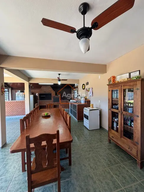 Chácara com 2 quartos à venda, 420m2 em Itapira - SP - imagem 8 Foto 8 de Chácara com 2 quartos à venda, 420m2 em Itapira - SP