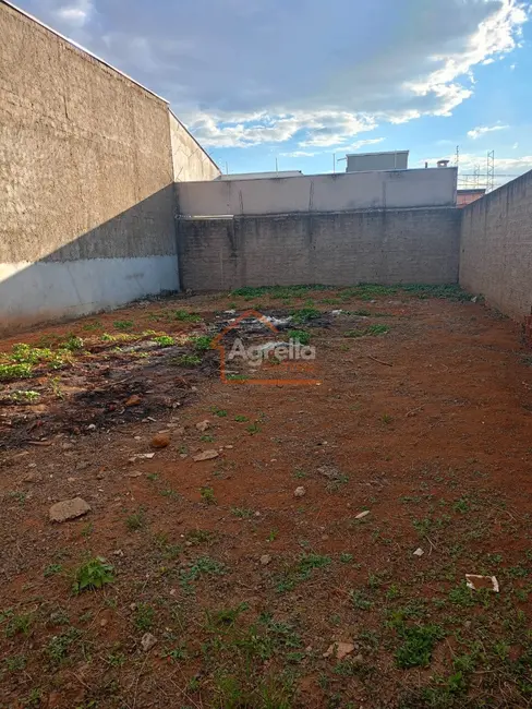 Foto 3 de Terreno / Lote à venda, 200m2 em Mogi Guacu - SP