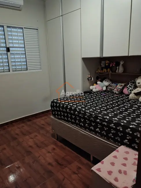 Foto 8 de Casa com 3 quartos à venda, 165m2 em Jardim Patrícia, Mogi Mirim - SP