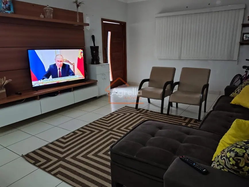 Foto 3 de Casa com 3 quartos à venda, 165m2 em Jardim Patrícia, Mogi Mirim - SP