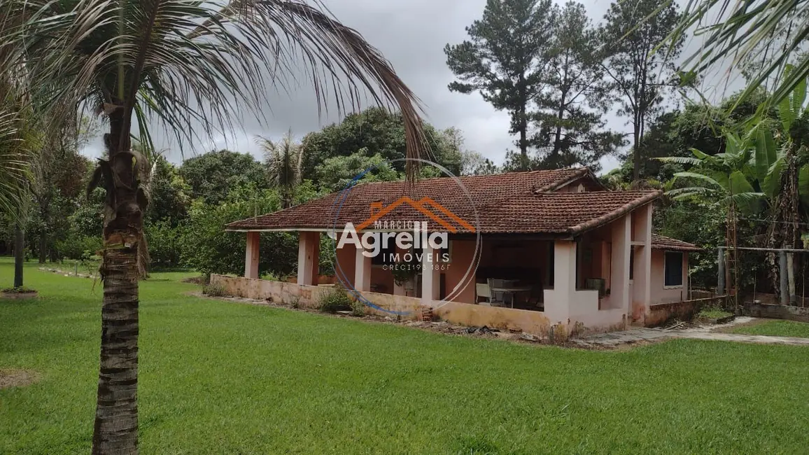 Foto 4 de Chácara com 3 quartos à venda, 145m2 em Martinho Prado Júnior, Mogi Guacu - SP