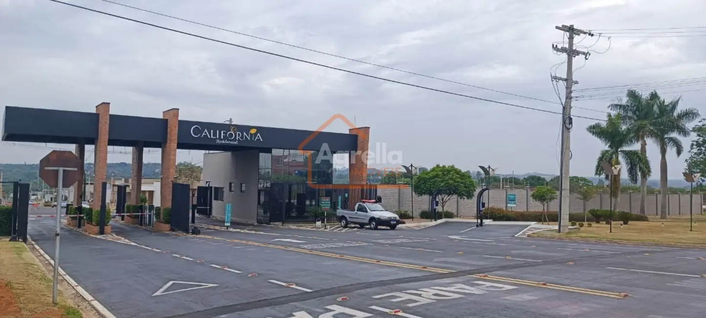 Foto 3 de Terreno / Lote à venda, 370m2 em Estiva Gerbi - SP