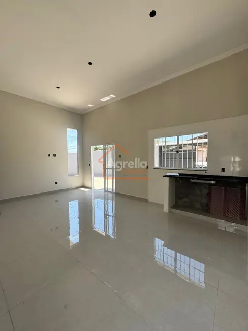 Foto 2 de Casa com 3 quartos à venda, 80m2 em Jardim Guaçuano, Mogi Guacu - SP