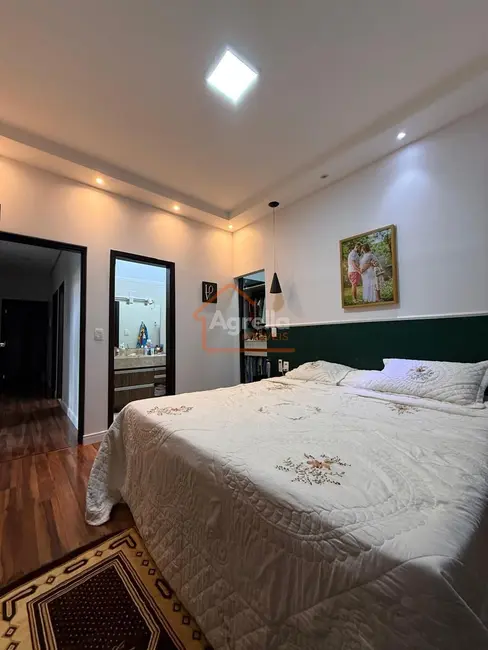 Foto 5 de Casa com 3 quartos à venda, 200m2 em Loteamento Morro Amarelo, Mogi Guacu - SP