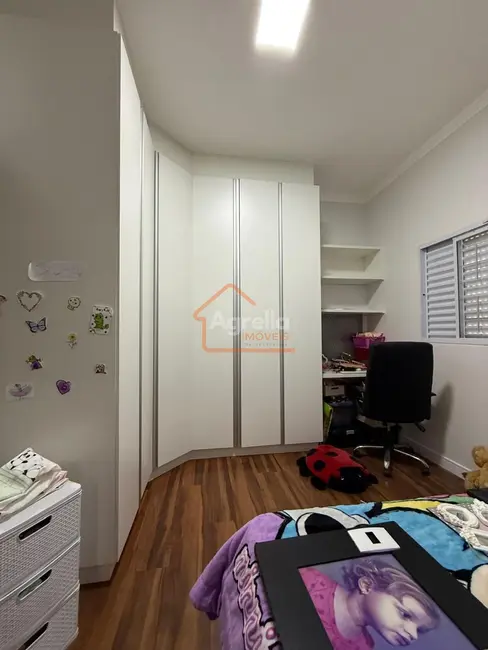 Foto 9 de Casa com 3 quartos à venda, 200m2 em Loteamento Morro Amarelo, Mogi Guacu - SP