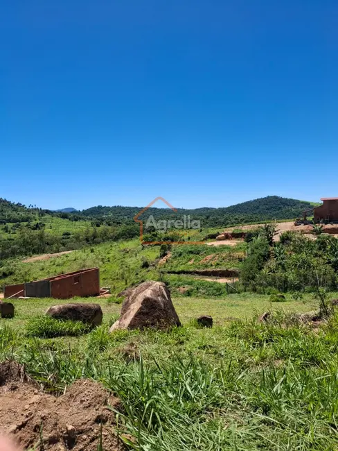 Foto 2 de Chácara à venda, 1000m2 em Espirito Santo Do Pinhal - SP