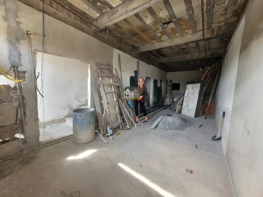 Foto 5 de Sobrado com 3 quartos à venda, 239m2 em Laranjeiras, Caieiras - SP