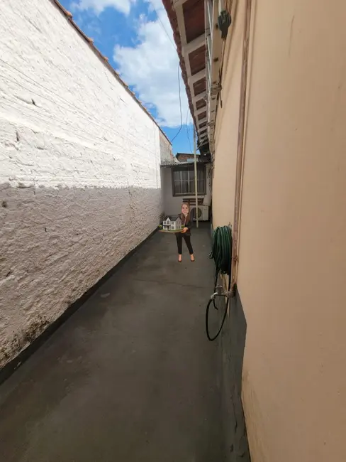 Casa com 4 quartos à venda, 386m2 em Centro, Francisco Morato - SP - imagem 5 Foto 5 de Casa com 4 quartos à venda, 386m2 em Centro, Francisco Morato - SP