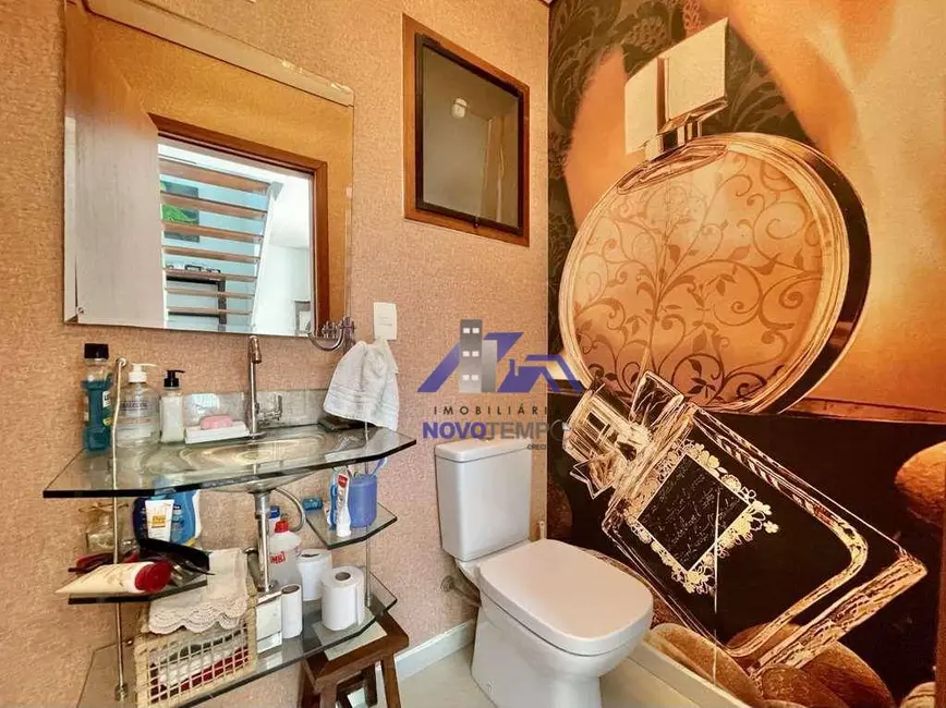 Casa com 3 quartos à venda, 947m2 em Chácara das Paineiras, Carapicuiba - SP - imagem 7 Foto 7 de Casa com 3 quartos à venda, 947m2 em Chácara das Paineiras, Carapicuiba - SP