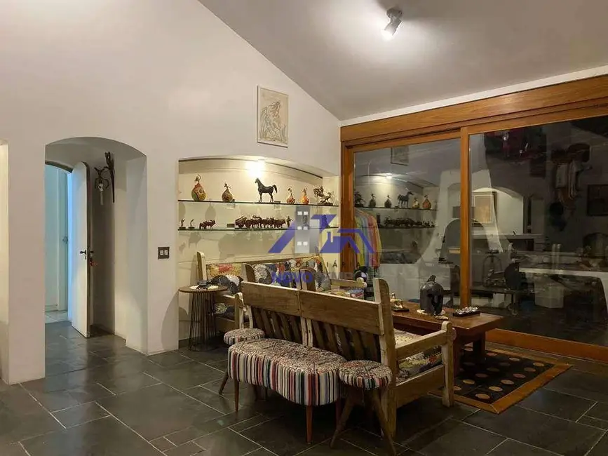 Casa com 7 quartos à venda e para alugar, 2039m2 em Chácara Granja Velha, Cotia - SP - imagem 7 Foto 7 de Casa com 7 quartos à venda e para alugar, 2039m2 em Chácara Granja Velha, Cotia - SP