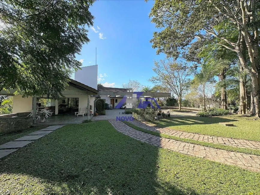 Casa de Condomínio com 3 quartos à venda, 10490m2 em Chácara dos Junqueiras, Carapicuiba - SP - imagem 4 Foto 4 de Casa de Condomínio com 3 quartos à venda, 10490m2 em Chácara dos Junqueiras, Carapicuiba - SP