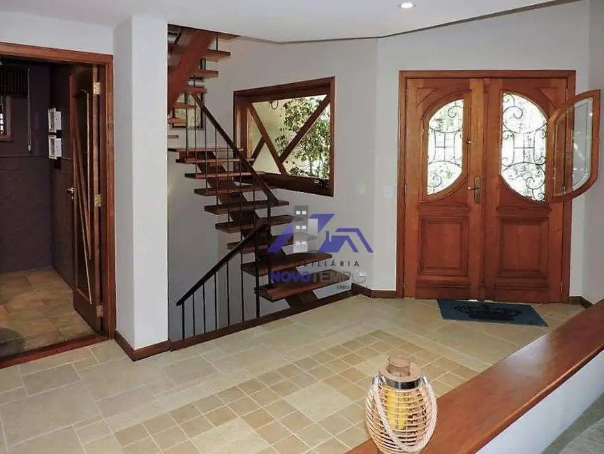 Casa de Condomínio com 4 quartos à venda, 1000m2 em Altos de São Fernando, Jandira - SP - imagem 4 Foto 4 de Casa de Condomínio com 4 quartos à venda, 1000m2 em Altos de São Fernando, Jandira - SP