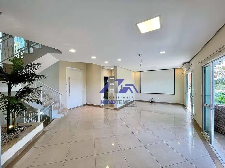 Foto 3 de Casa de Condomínio com 4 quartos à venda, 700m2 em Embu Das Artes - SP