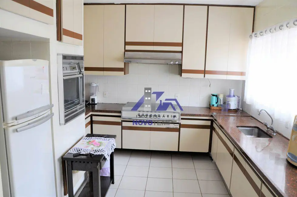 Foto 9 de Casa com 6 quartos à venda, 1600m2 em Vila de São Fernando, Cotia - SP