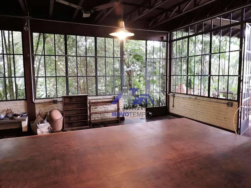 Sobrado com 5 quartos à venda, 2620m2 em Chácara dos Junqueiras, Carapicuiba - SP - imagem 7 Foto 7 de Sobrado com 5 quartos à venda, 2620m2 em Chácara dos Junqueiras, Carapicuiba - SP