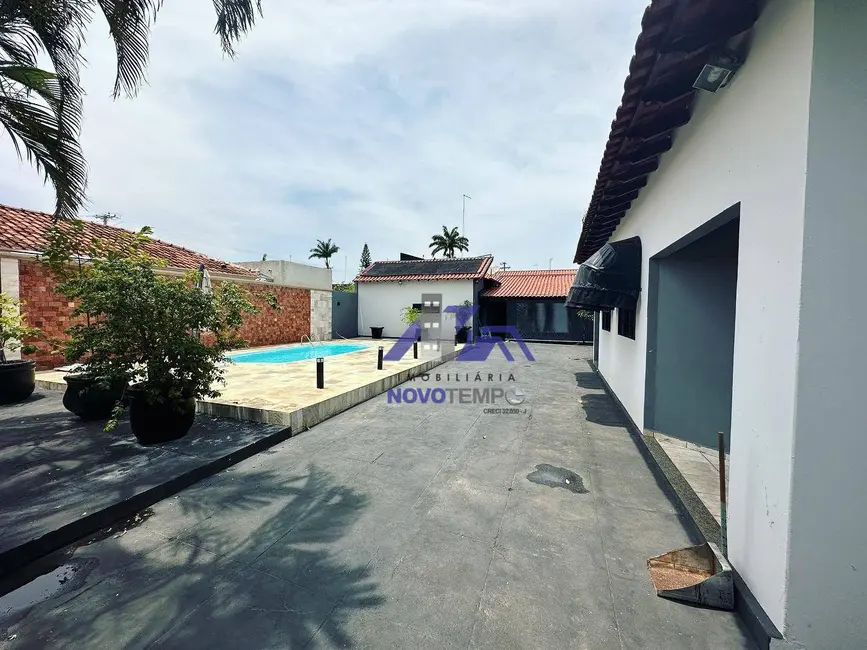 Foto 1 de Casa com 2 quartos à venda, 450m2 em Guararapes - SP