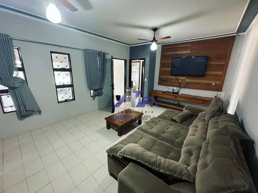 Foto 6 de Casa com 2 quartos à venda, 450m2 em Guararapes - SP