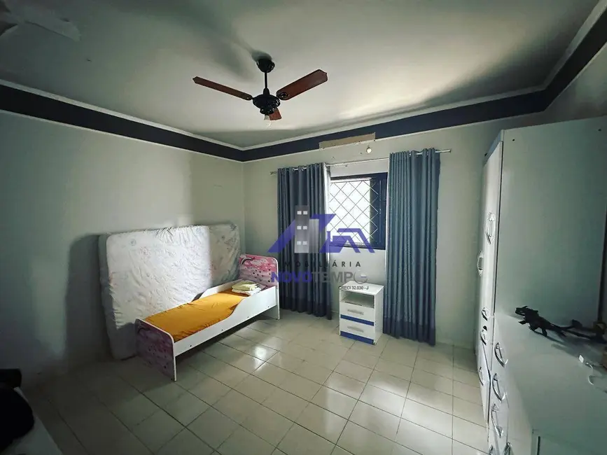 Foto 8 de Casa com 2 quartos à venda, 450m2 em Guararapes - SP