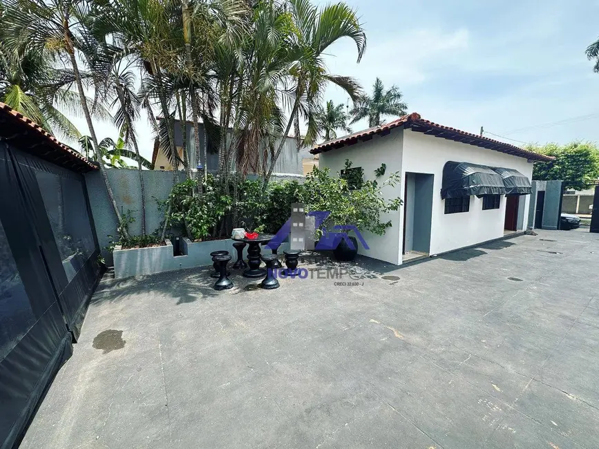 Foto 3 de Casa com 2 quartos à venda, 450m2 em Guararapes - SP