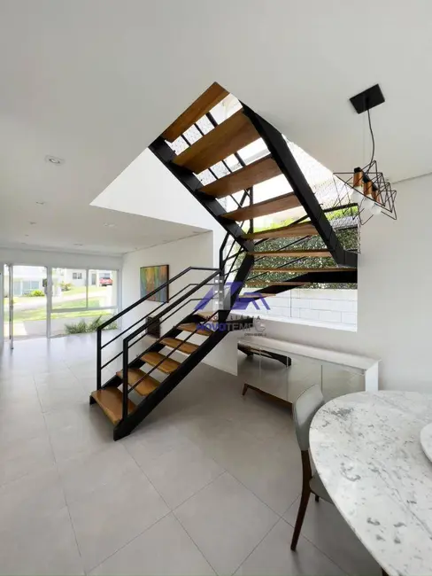 Foto 9 de Casa de Condomínio com 3 quartos à venda, 300m2 em Cotia - SP