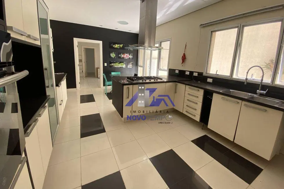 Foto 9 de Sobrado com 4 quartos à venda, 692m2 em Santana De Parnaiba - SP