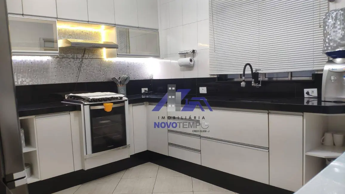 Foto 9 de Sobrado com 3 quartos à venda, 125m2 em Jardim do Líbano, Barueri - SP