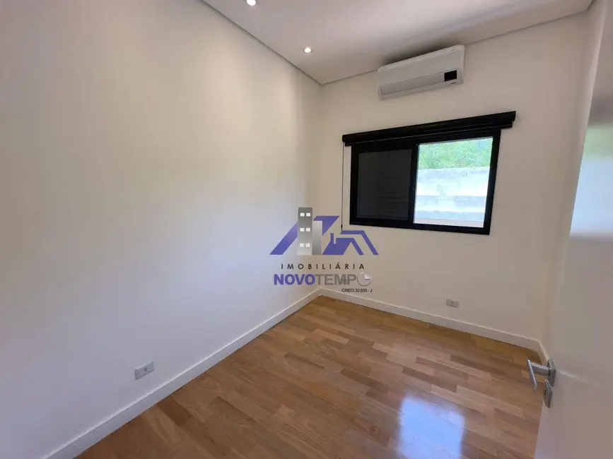 Foto 9 de Sobrado com 3 quartos à venda, 162m2 em Santana De Parnaiba - SP