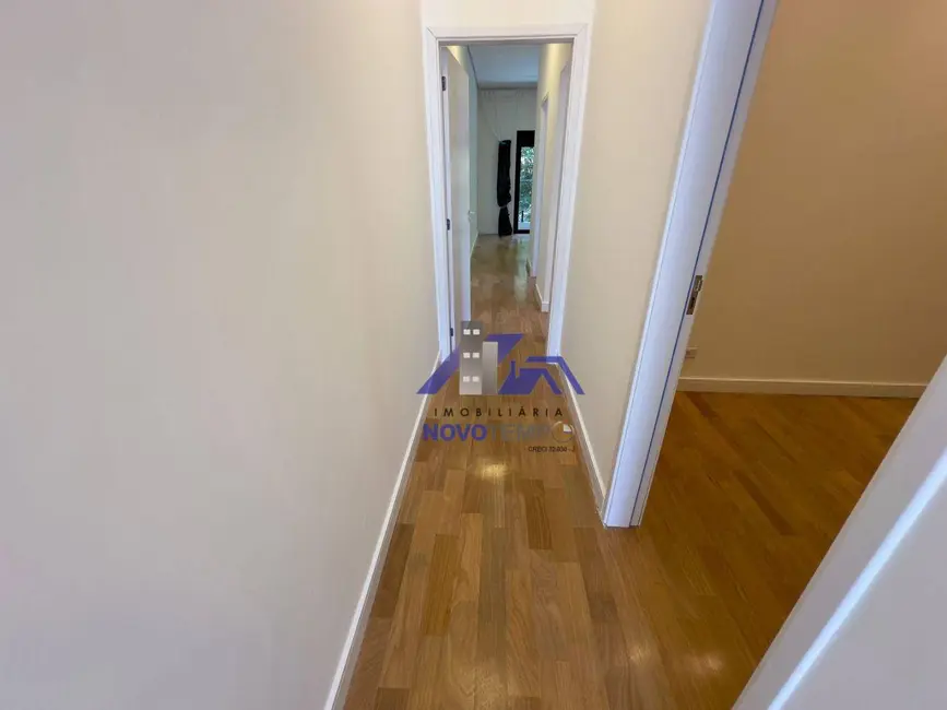 Foto 8 de Sobrado com 3 quartos à venda, 162m2 em Santana De Parnaiba - SP