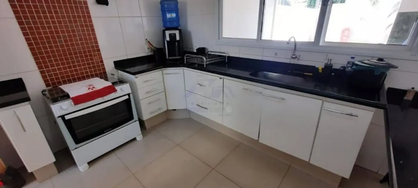 Foto 5 de Sobrado com 3 quartos à venda, 200m2 em Centro, Guararapes - SP