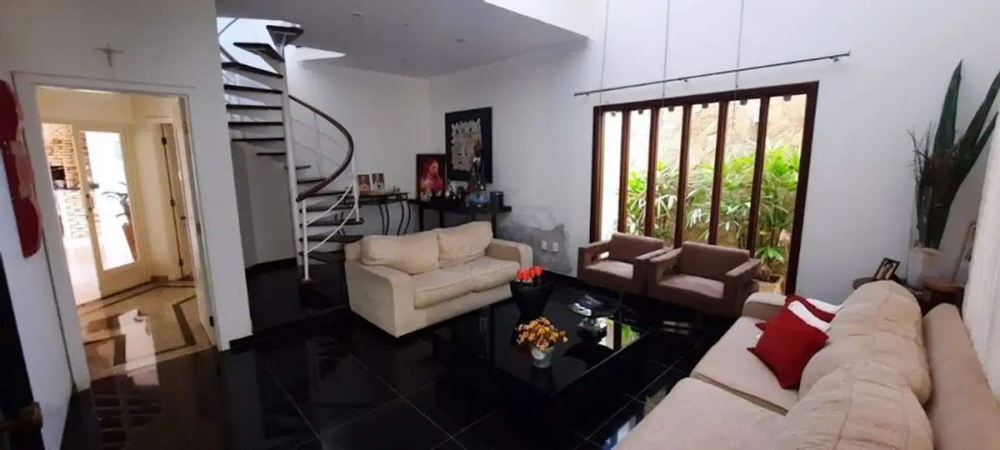 Foto 9 de Casa com 3 quartos à venda, 375m2 em Guararapes - SP