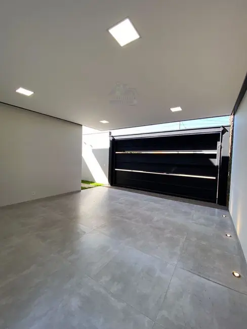 Foto 6 de Sobrado com 3 quartos à venda, 208m2 em Guararapes - SP