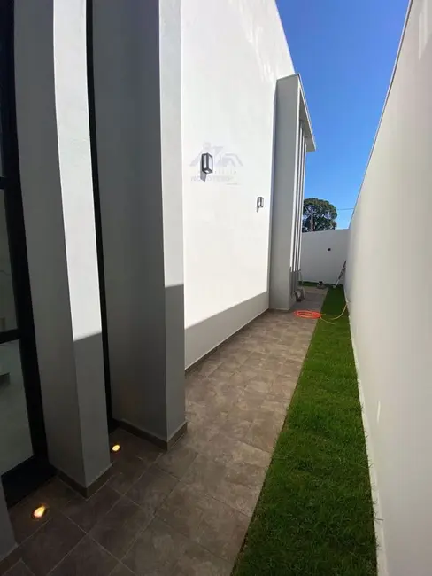 Foto 5 de Sobrado com 3 quartos à venda, 208m2 em Guararapes - SP