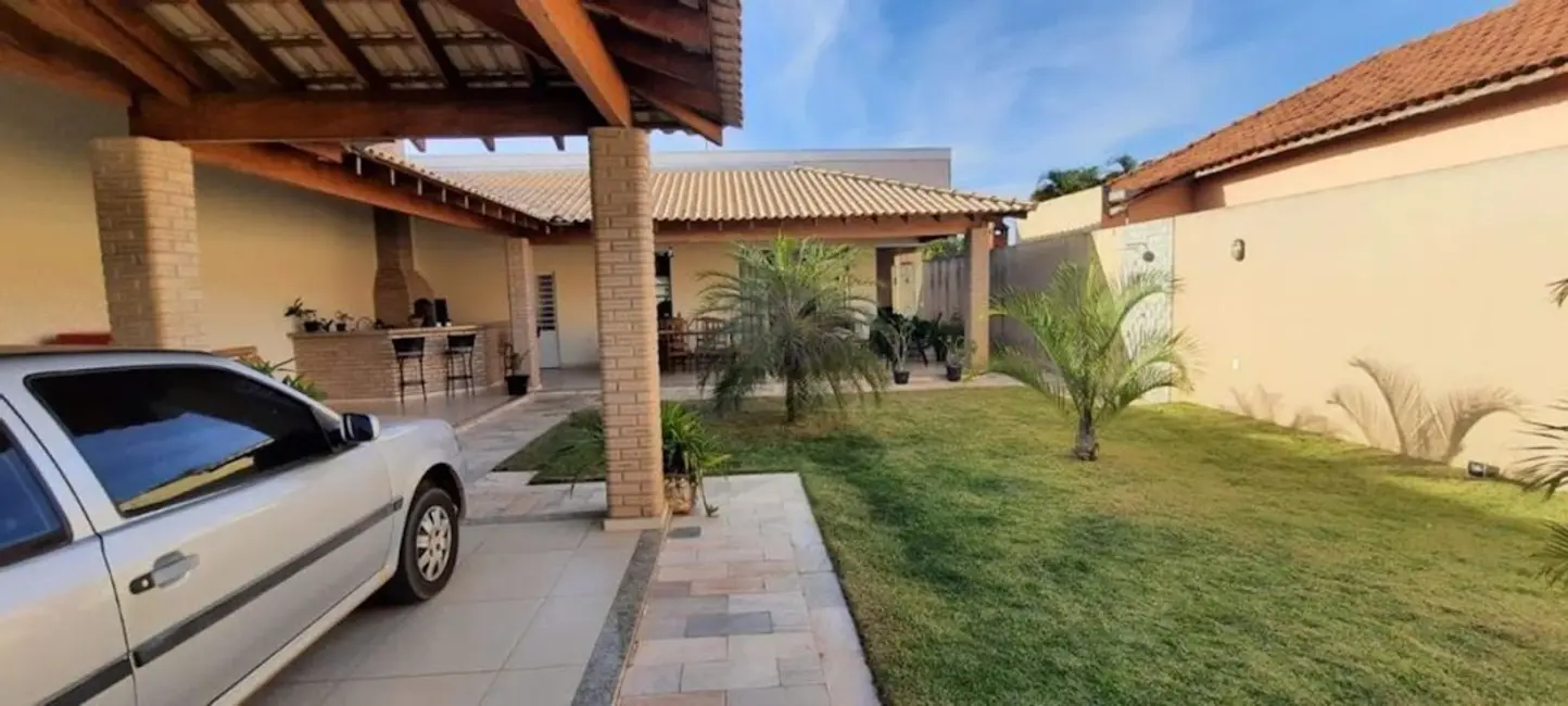 Foto 8 de Casa com 3 quartos à venda, 499m2 em Centro, Guararapes - SP