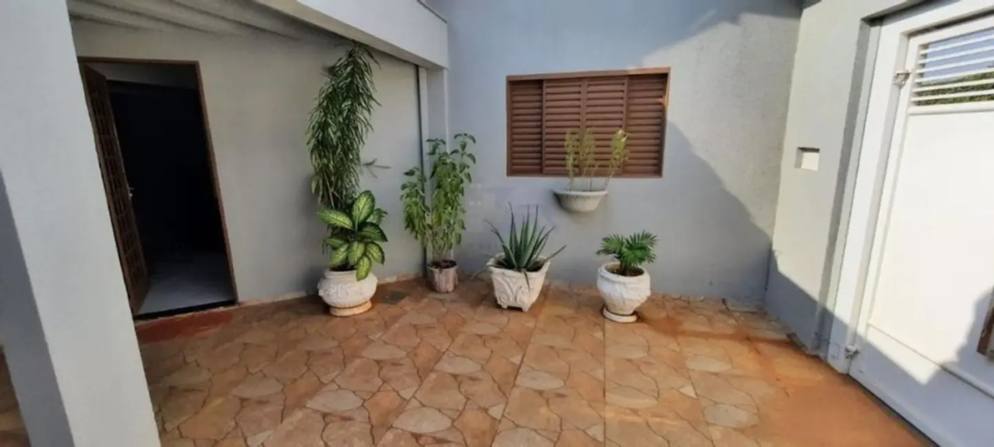 Foto 6 de Casa com 3 quartos à venda, 450m2 em Guararapes - SP