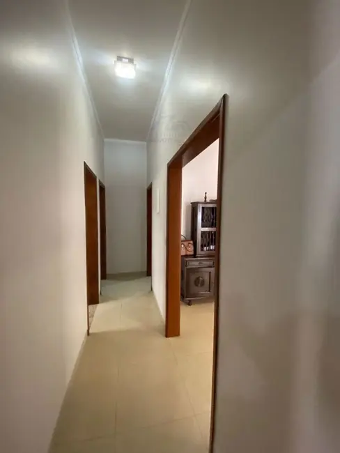 Foto 8 de Casa com 3 quartos à venda, 256m2 em Centro, Guararapes - SP