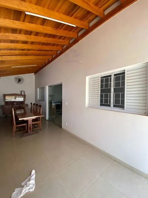 Foto 7 de Casa com 3 quartos à venda, 256m2 em Centro, Guararapes - SP