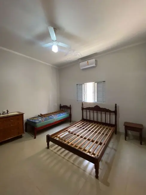 Foto 9 de Casa com 3 quartos à venda, 256m2 em Centro, Guararapes - SP