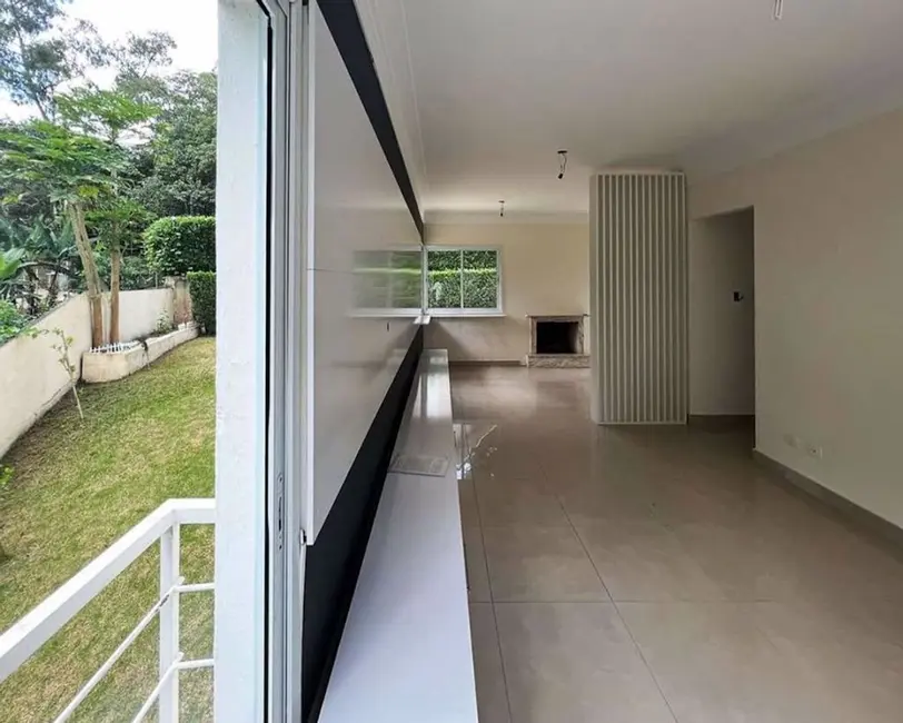 Sobrado com 4 quartos à venda e para alugar, 1015m2 em Chácara Santa Lúcia, Carapicuiba - SP - imagem 8 Foto 8 de Sobrado com 4 quartos à venda e para alugar, 1015m2 em Chácara Santa Lúcia, Carapicuiba - SP