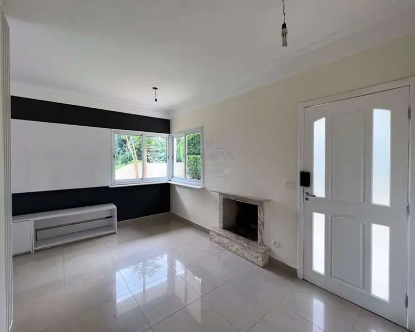 Sobrado com 4 quartos à venda e para alugar, 1015m2 em Chácara Santa Lúcia, Carapicuiba - SP - imagem 4 Foto 4 de Sobrado com 4 quartos à venda e para alugar, 1015m2 em Chácara Santa Lúcia, Carapicuiba - SP