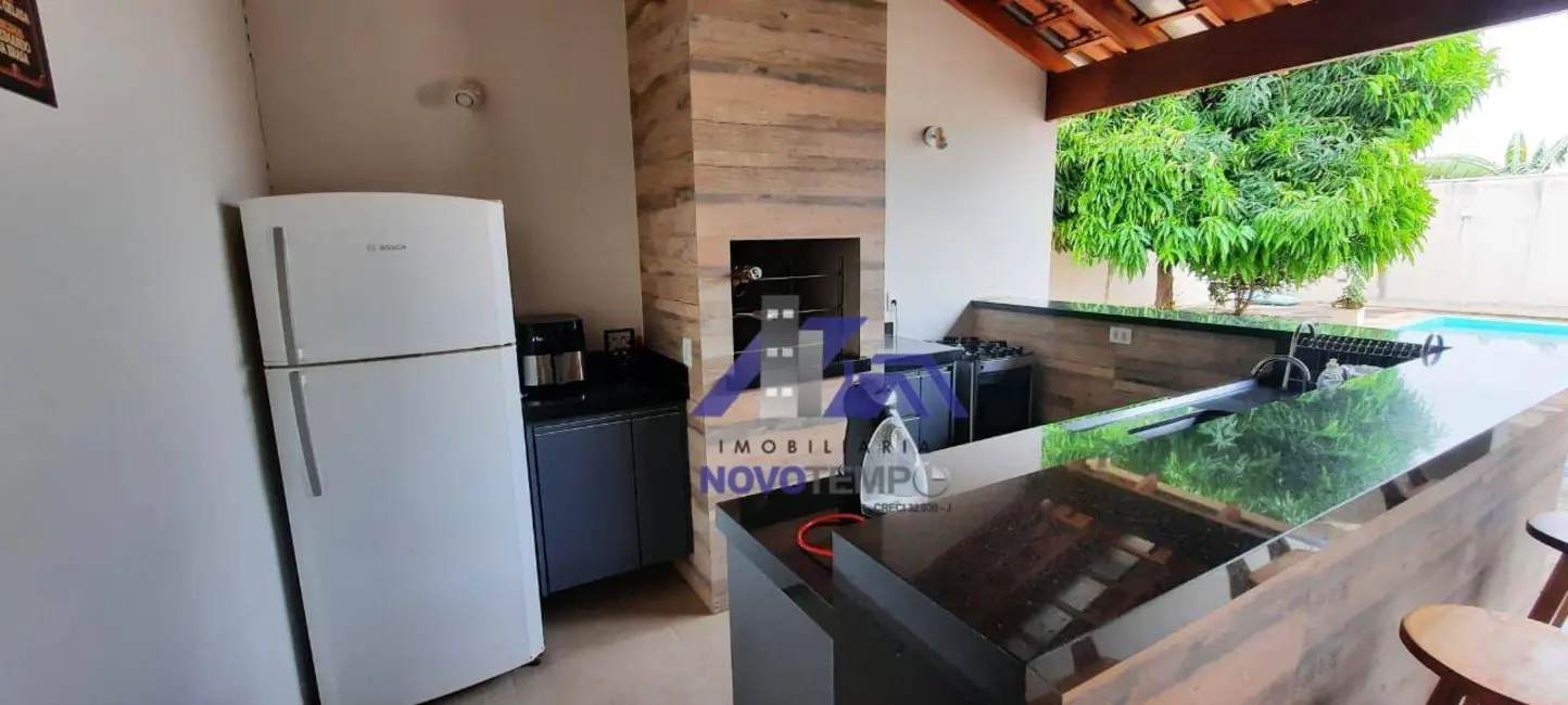 Foto 3 de Casa com 3 quartos à venda, 560m2 em Centro, Guararapes - SP