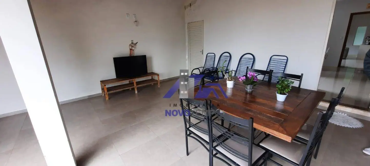 Foto 6 de Casa com 3 quartos à venda, 560m2 em Centro, Guararapes - SP