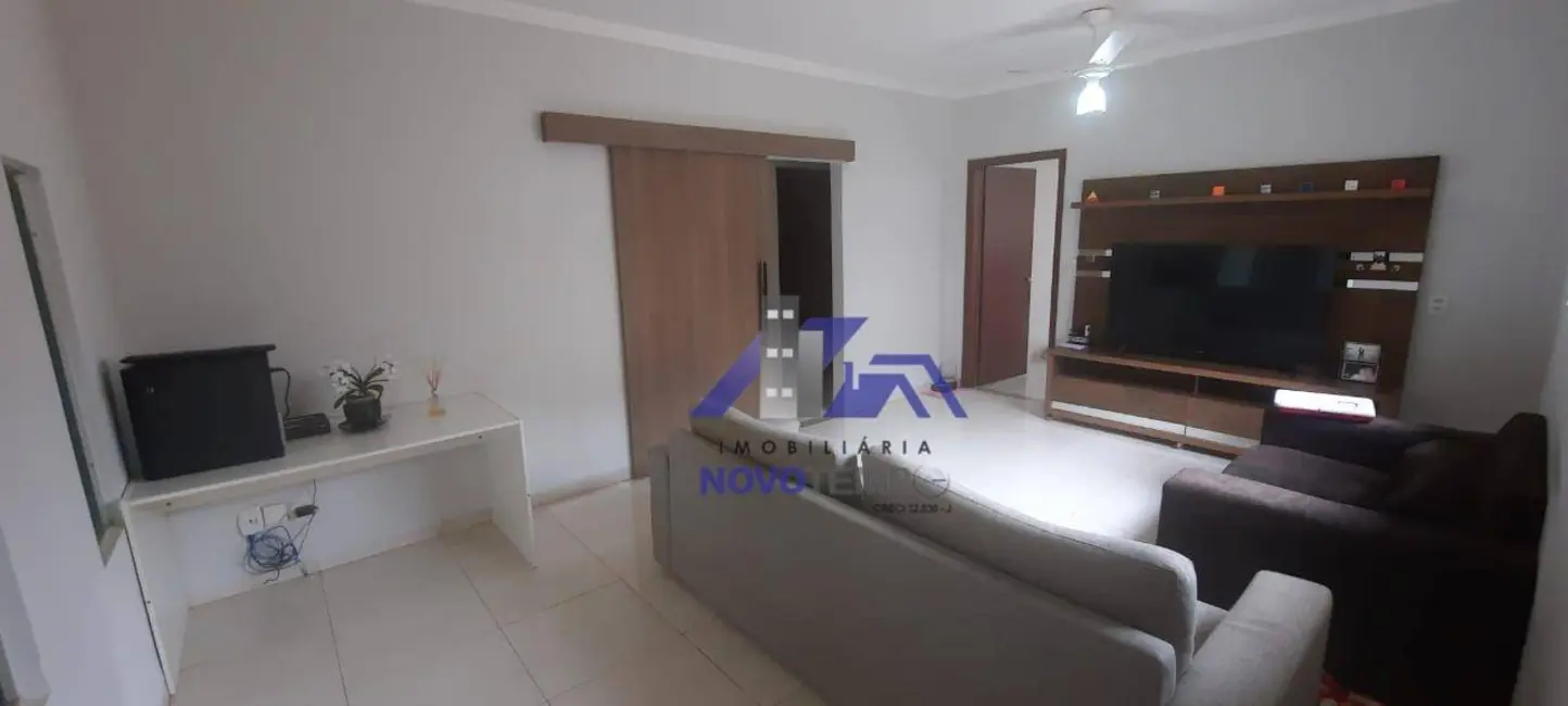 Foto 9 de Casa com 3 quartos à venda, 560m2 em Centro, Guararapes - SP